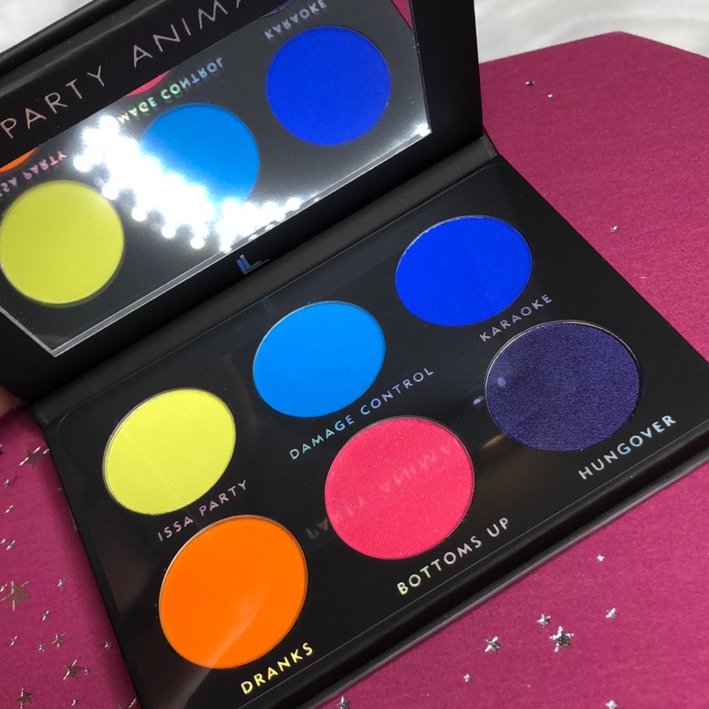 Eye shadow palette